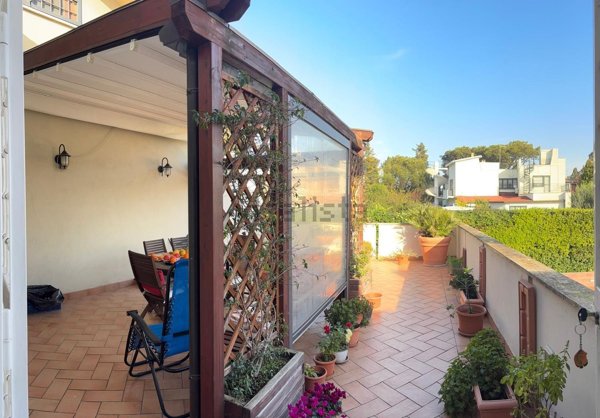 appartamento in vendita a Roma in zona Tre Pini - Poggio dei Fiori