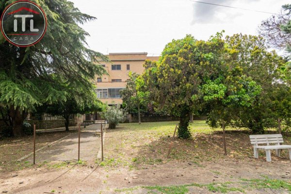 appartamento in vendita a Roma in zona Portuense