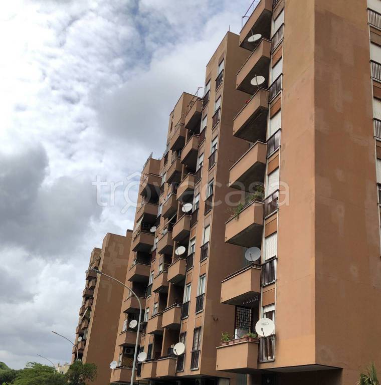 appartamento in vendita a Roma in zona Ardeatino