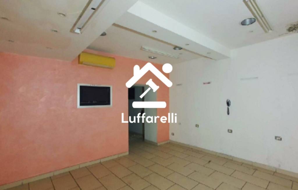 quadrivano in vendita a Roma in zona Trevi-Colonna