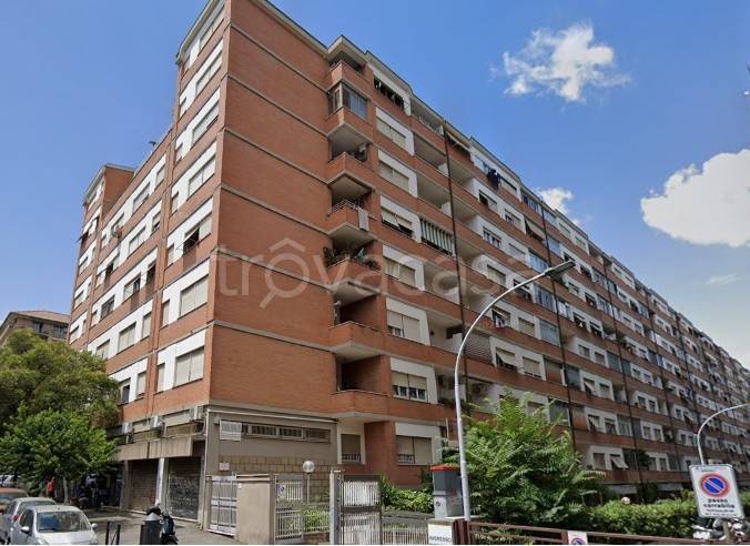 appartamento in vendita a Roma in zona Prenestino-Labicano