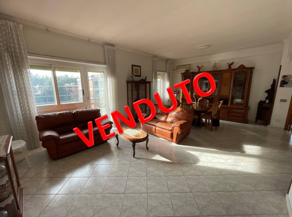 appartamento in vendita a Roma in zona Prenestino-Centocelle