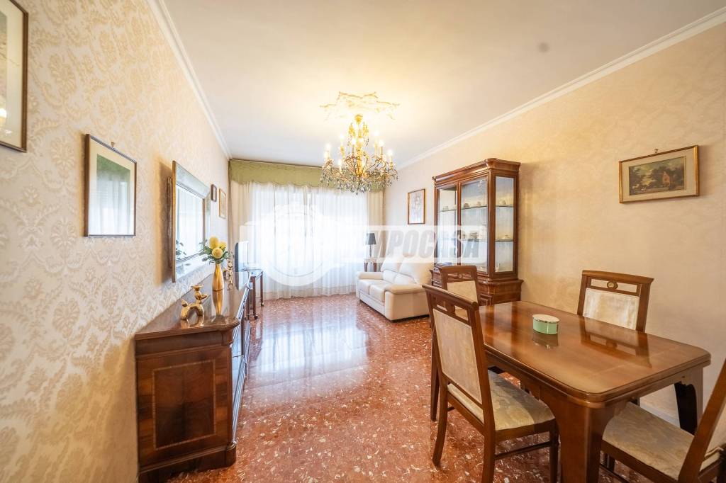 appartamento in vendita a Roma in zona Cinecittà