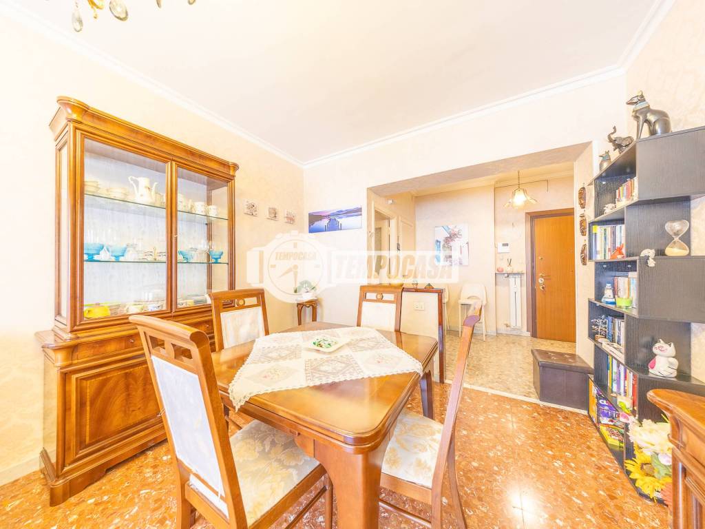 appartamento in vendita a Roma in zona Cinecittà