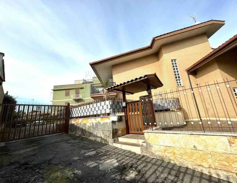 appartamento in vendita a Roma in zona Primavalle