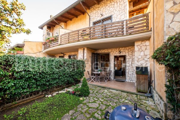 appartamento in vendita a Roma in zona Massimina/Casal Lumbroso