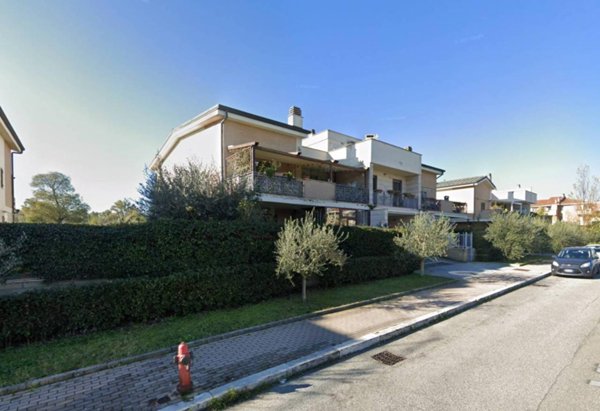 appartamento in vendita a Roma in zona Appio Claudio