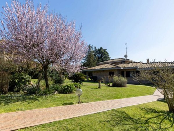 casa indipendente in vendita a Roma in zona Olgiata