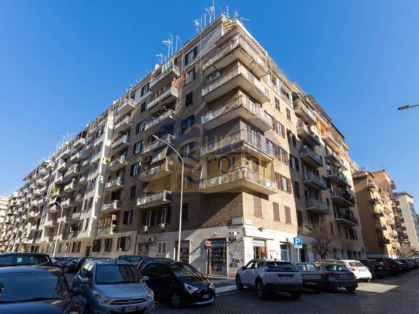 appartamento in vendita a Roma in zona Tuscolano