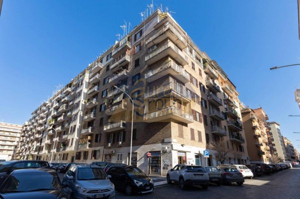 appartamento in vendita a Roma in zona Tuscolano