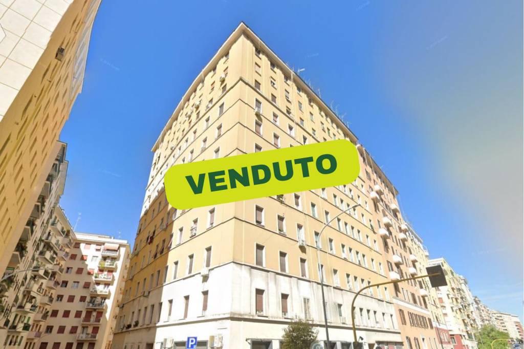 appartamento in vendita a Roma in zona Appio Latino