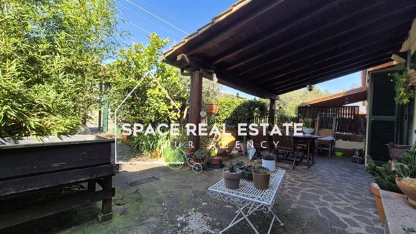 casa indipendente in vendita a Roma in zona Spregamore