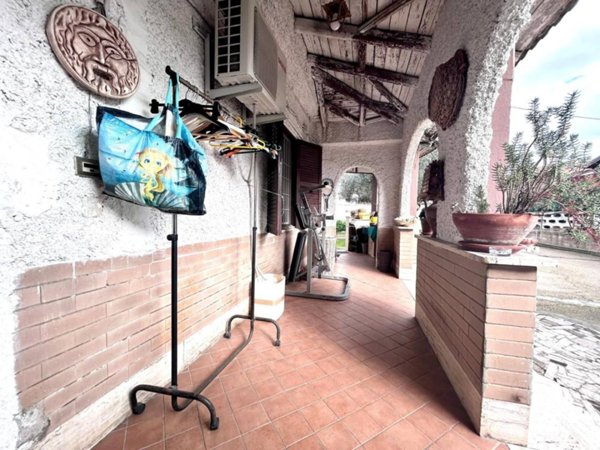 casa indipendente in vendita a Roma in zona Ostia