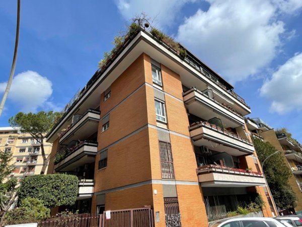appartamento in vendita a Roma in zona Gianicolense