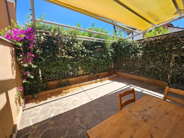 appartamento in vendita a Roma in zona Appio Pignatelli