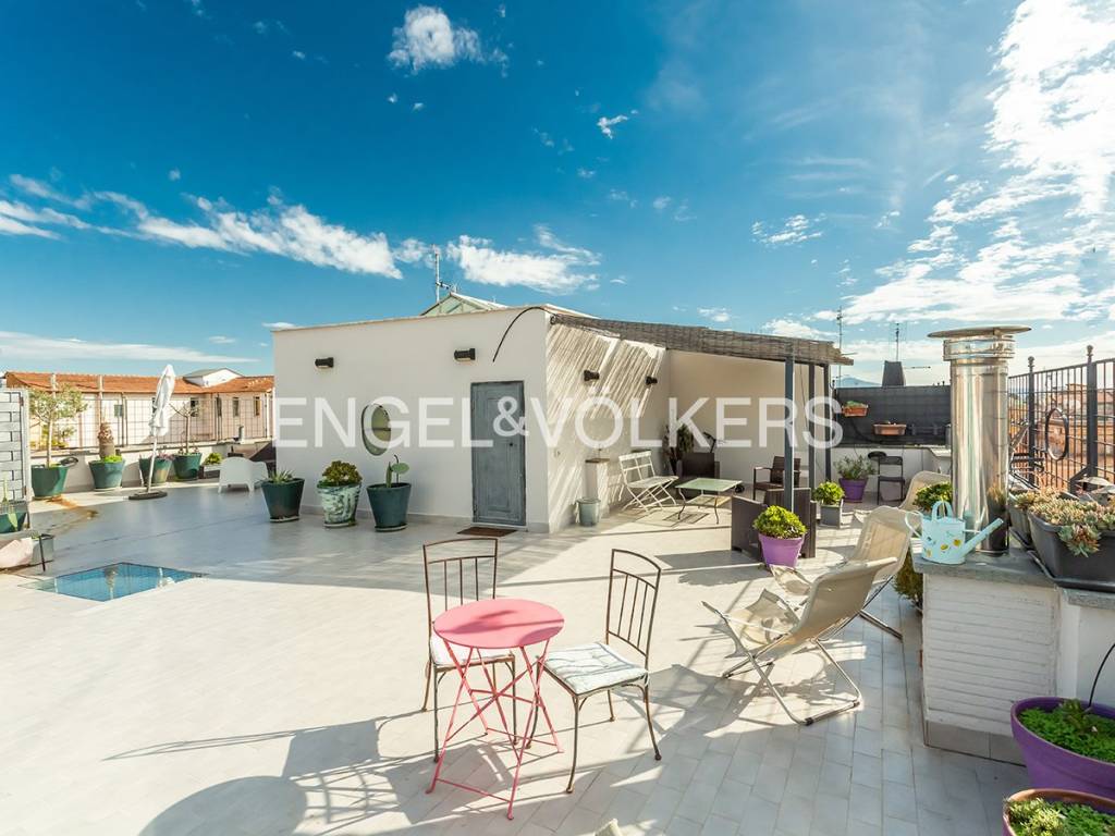 appartamento in vendita a Roma in zona Castro Pretorio