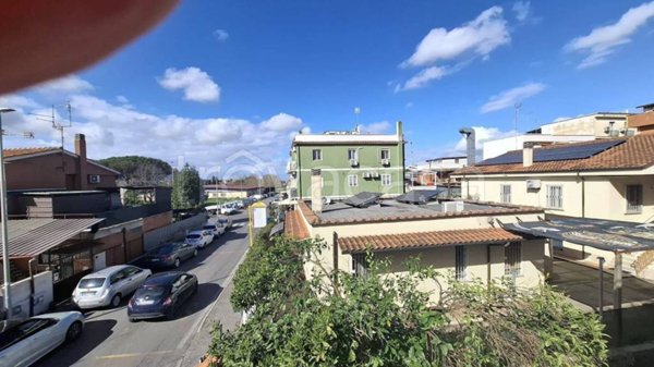 appartamento in vendita a Roma in zona Acilia