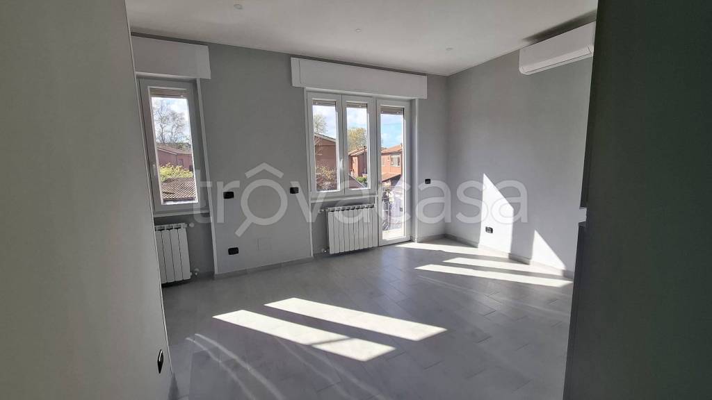 appartamento in vendita a Roma in zona Acilia