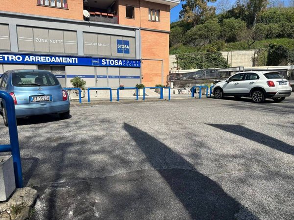 negozio in vendita a Roma in zona Aurelio