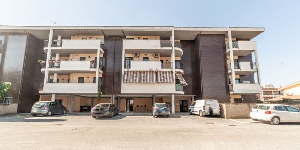 appartamento in vendita a Roma in zona Acilia