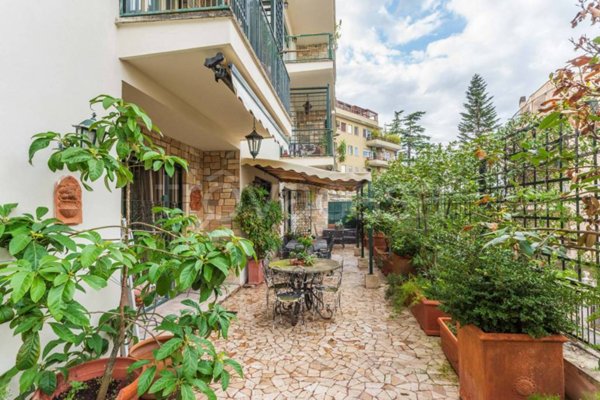 appartamento in vendita a Roma in zona Parioli