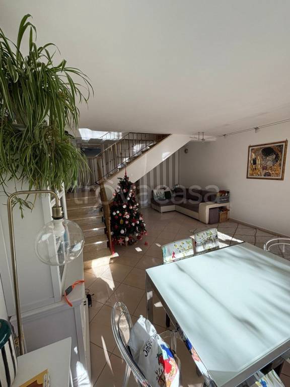 casa indipendente in vendita a Roma