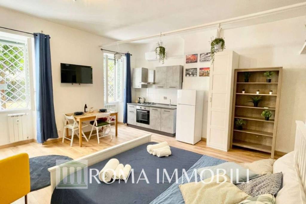 negozio in vendita a Roma in zona Gianicolense