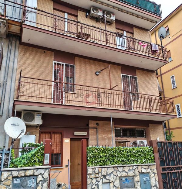 appartamento in vendita a Roma in zona Tor Bella Monaca