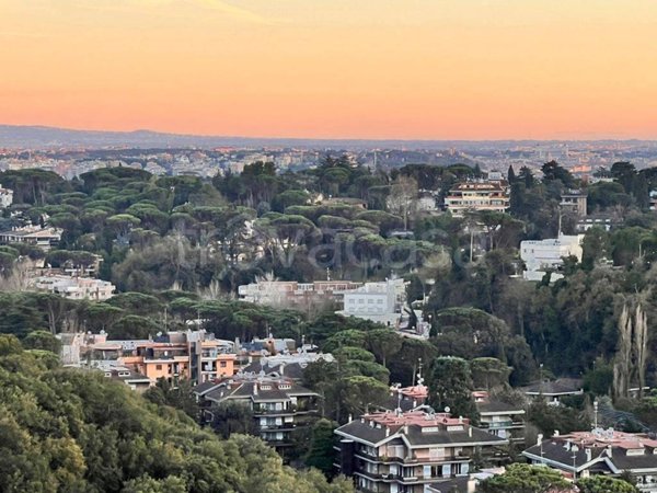 appartamento in vendita a Roma in zona Tor di Quinto