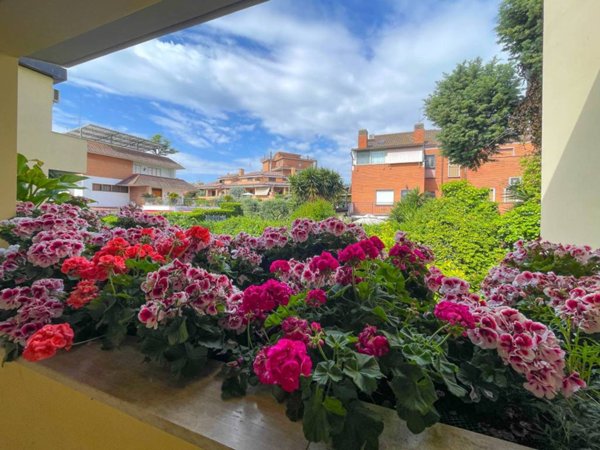 appartamento in vendita a Roma in zona Acilia