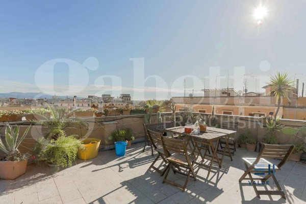 appartamento in vendita a Roma in zona Esquilino
