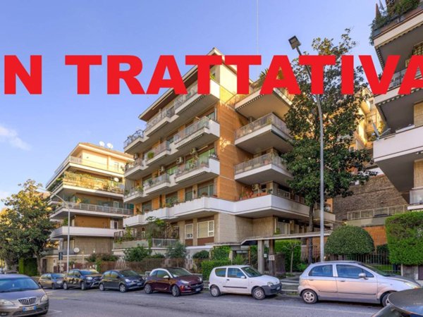appartamento in vendita a Roma in zona Tomba di Nerone