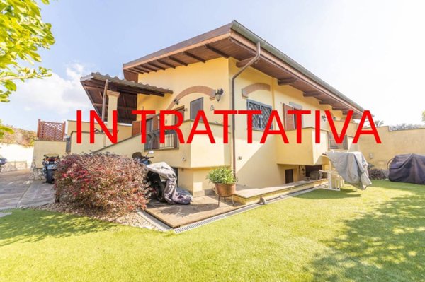 casa indipendente in vendita a Roma in zona Infernetto