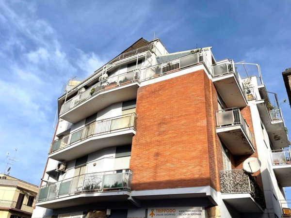 appartamento in vendita a Roma in zona Ostiense