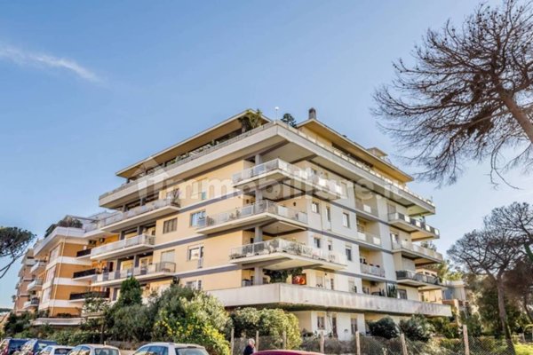 appartamento in vendita a Roma in zona Ostia