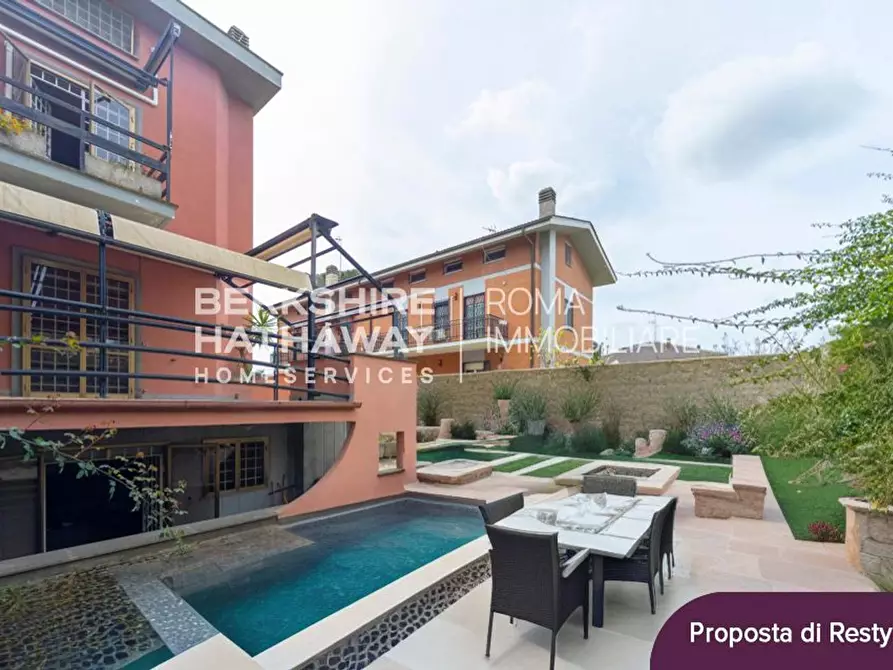 casa indipendente in vendita a Roma in zona Axa