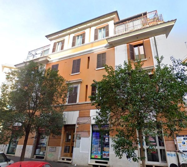 appartamento in vendita a Roma in zona Appio Latino