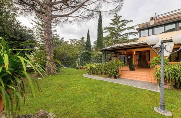 casa indipendente in vendita a Roma in zona Pinciano