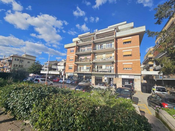 appartamento in vendita a Roma in zona Tor di Quinto
