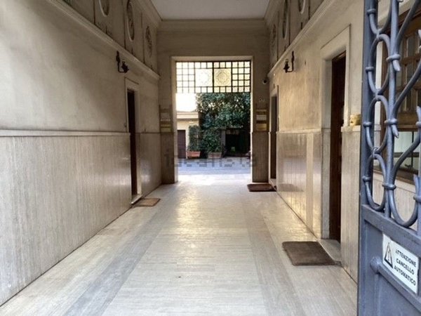 appartamento in vendita a Roma in zona Ostiense