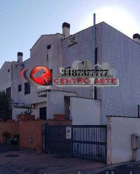 appartamento in vendita a Roma in zona Settecamini