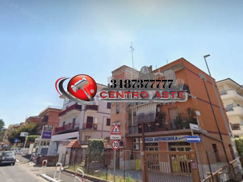 appartamento in vendita a Roma in zona Finocchio