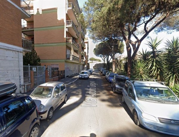 appartamento in vendita a Roma in zona Ostia