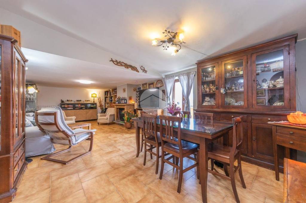 appartamento in vendita a Roma in zona Castelverde