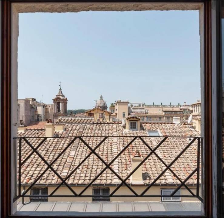appartamento in vendita a Roma in zona Pigna - Sant'Angelo