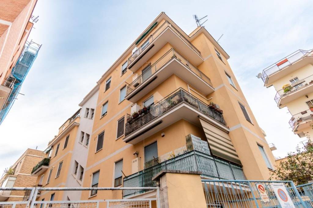 appartamento in vendita a Roma in zona Primavalle