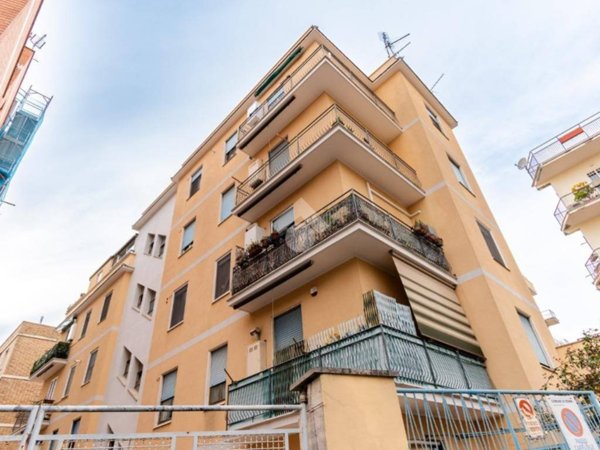 appartamento in vendita a Roma in zona Primavalle