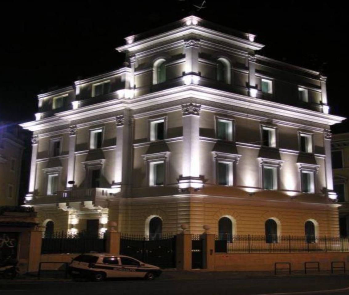 intera palazzina in vendita a Roma in zona Nomentano