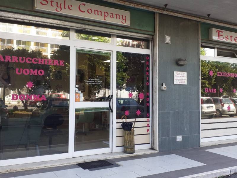 negozio in vendita a Roma in zona Torre Angela