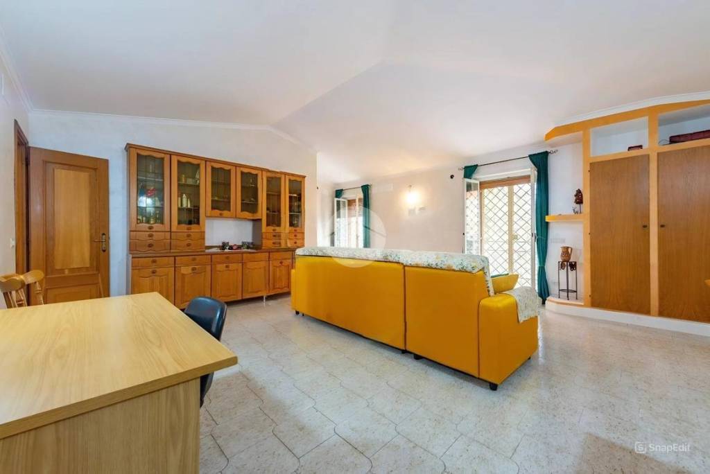 appartamento in vendita a Roma in zona Castelverde